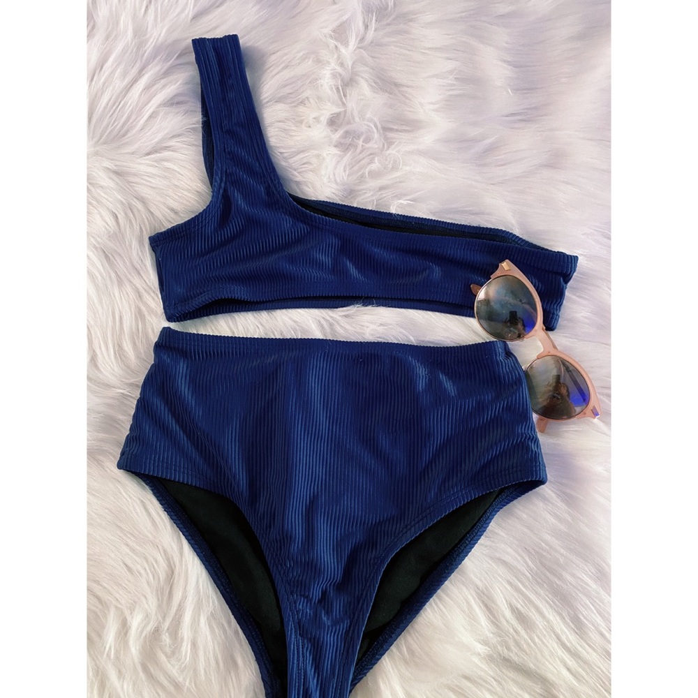 FASHION NOVA- ONE SIDE OF THE STORY RIBBED BIKINI